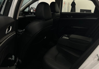 Новый Kia K5 2024 (14 фото)