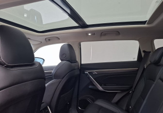 Подержанный автомобиль Geely Atlas Pro 2022 года (12 фото)