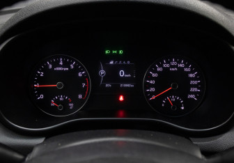 Подержанный автомобиль Kia Sportage 2016 года (12 фото)