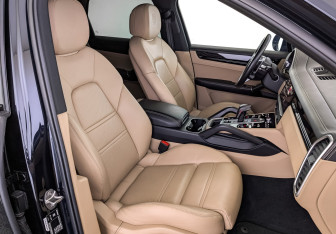 Подержанный автомобиль Porsche Cayenne 2021 года (24 фото)