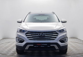 Подержанный автомобиль Hyundai Santa Fe 2014 года (8 фото)