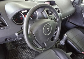 Подержанный автомобиль Renault Megane Sedan 2008 года (12 фото)