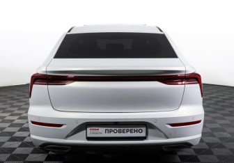 Подержанный автомобиль FAW Bestune B70 2023 года (6 фото)