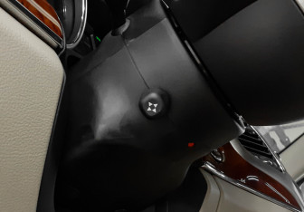 Подержанный автомобиль Jeep Grand Cherokee 2012 года (17 фото)