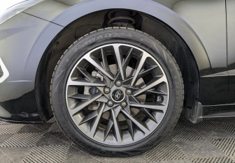 Подержанный автомобиль Hyundai Sonata 2021 года (13 фото)