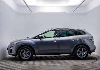 Подержанный автомобиль Mazda CX-7 2011 года (8 фото)