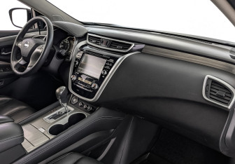 Подержанный автомобиль Nissan Murano Suv 2017 года (13 фото)