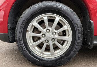 Подержанный автомобиль Mitsubishi ASX 2014 года (9 фото)