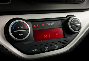 Подержанный автомобиль Kia Picanto 2012 года (25 фото)