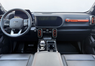 Подержанный автомобиль Haval Dargo 2023 года (13 фото)