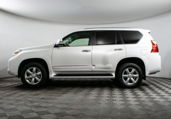 Подержанный автомобиль Lexus GX 2012 года (8 фото)