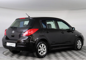Подержанный автомобиль Nissan Tiida Hatchback 2010 года (3 фото)