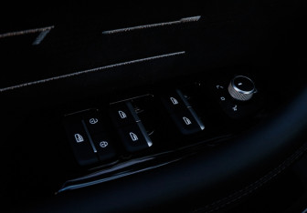 Подержанный автомобиль Geely Monjaro 2024 года (28 фото)