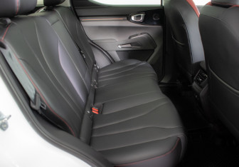 Подержанный автомобиль Haval H3 2024 года (10 фото)