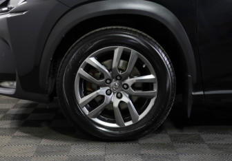 Подержанный автомобиль Lexus NX 2017 года (24 фото)