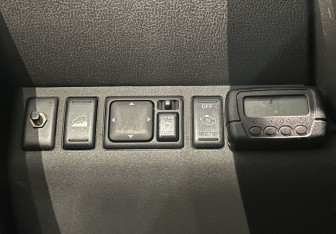 Подержанный автомобиль Nissan Pathfinder 2007 года (18 фото)