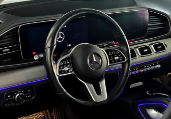 Подержанный автомобиль Mercedes-Benz GLE 2020 года (17 фото)