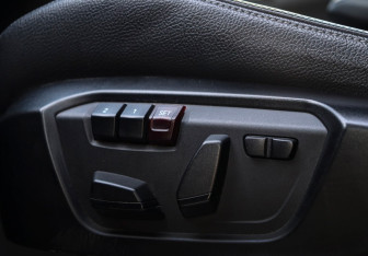 Подержанный автомобиль BMW X4 2015 года (13 фото)