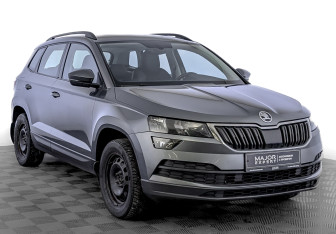 Подержанный автомобиль Skoda Karoq 2021 года (3 фото)