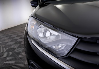 Подержанный автомобиль LADA (ВАЗ) Granta Sedan 2025 года (17 фото)