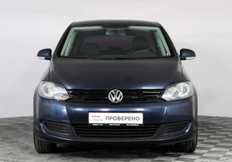 Подержанный автомобиль Volkswagen Golf Plus 2012 года (2 фото)