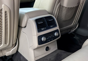 Подержанный автомобиль Audi A6 Sedan 2016 года (19 фото)