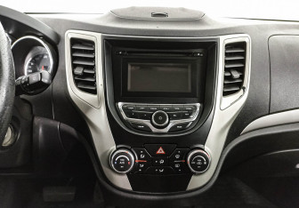 Подержанный автомобиль Changan CS35 2014 года (8 фото)
