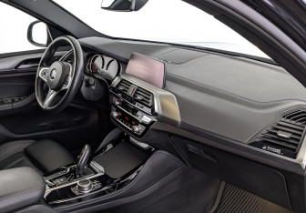 Подержанный автомобиль BMW X4 2021 года (13 фото)
