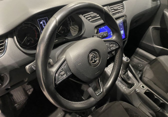 Подержанный автомобиль Skoda Octavia Liftback 2018 года (13 фото)