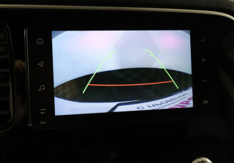 Подержанный автомобиль Mitsubishi Outlander 2021 года (16 фото)