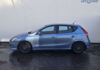 Подержанный автомобиль Hyundai i30 Hatchback 2011 года (5 фото)