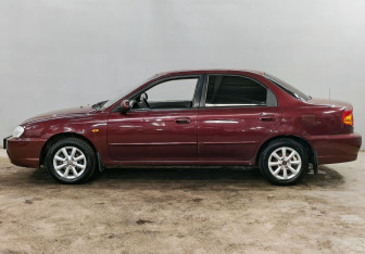 Подержанный автомобиль Kia Spectra Sedan 2007 года (8 фото)