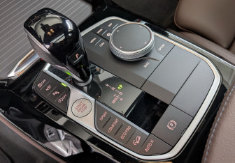 Подержанный автомобиль BMW X4 2023 года (7 фото)