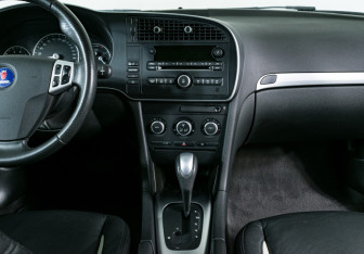 Подержанный автомобиль Saab 9-3 Sedan 2008 года (11 фото)