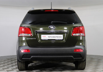 Подержанный автомобиль Kia Sorento 2009 года (6 фото)