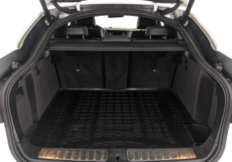 Подержанный автомобиль BMW X4 2018 года (10 фото)