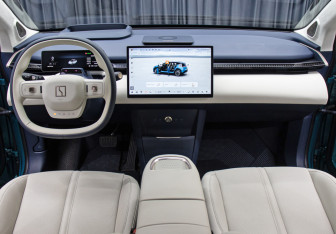 Подержанный автомобиль Zeekr X 2023 года (13 фото)