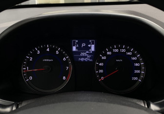 Подержанный автомобиль Hyundai Solaris Sedan 2016 года (23 фото)