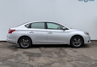 Подержанный автомобиль Nissan Sentra Sedan 2017 года (4 фото)