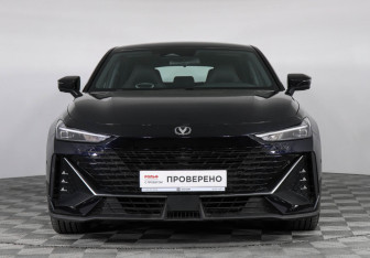 Подержанный автомобиль Changan UNI-V 2024 года (2 фото)