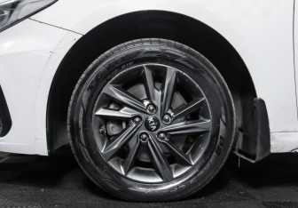 Подержанный автомобиль Kia Optima Sedan 2019 года (23 фото)