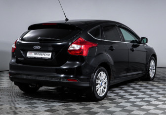 Подержанный автомобиль Ford Focus Hatchback 2012 года (5 фото)