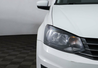 Подержанный автомобиль Volkswagen Polo Sedan 2016 года (5 фото)