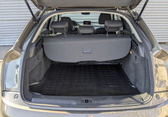 Подержанный автомобиль Audi Q3 2016 года (10 фото)