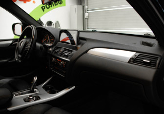 Подержанный автомобиль BMW X3 2012 года (28 фото)