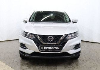 Подержанный автомобиль Nissan Qashqai 2020 года (2 фото)