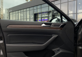 Подержанный автомобиль Volkswagen Passat Wagon 2018 года (20 фото)