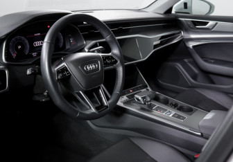 Подержанный автомобиль Audi A6 Sedan 2019 года (14 фото)