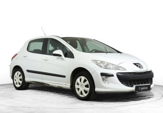 Подержанный автомобиль Peugeot 308 Hatchback 2011 года (3 фото)