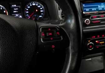 Подержанный автомобиль Volkswagen Tiguan 2014 года (26 фото)